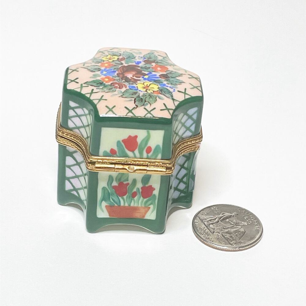 Limoges Box Flower Garden Hand Painted Porcelain Trinket Box - Picture 2 of 5